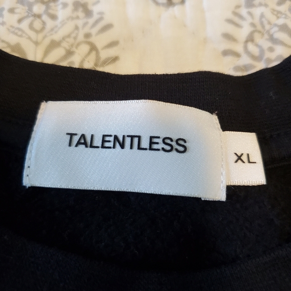 Talentless Crewneck - Picture 3 of 5